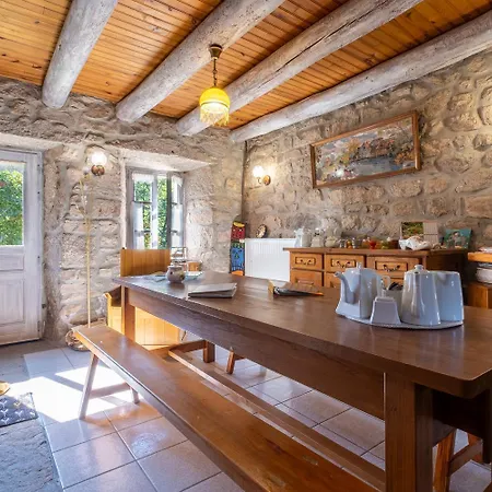 Le Moulin Du Chambon 6/8 Pers * Les Bessons