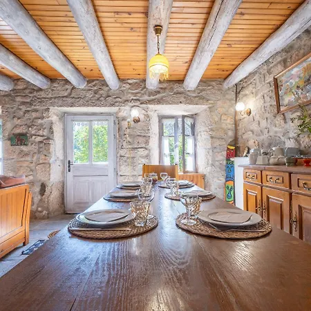 Le Moulin Du Chambon 6/8 Pers Feriehus *