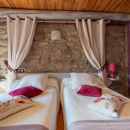 Le Moulin Du Chambon 6/8 Pers Les Bessons