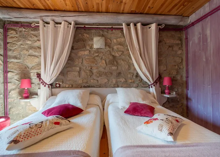 Le Moulin Du Chambon 6/8 Pers Les Bessons